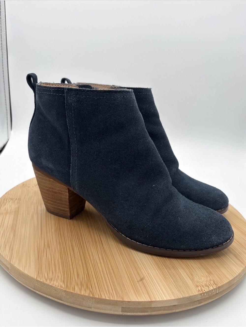 Lands End Women’s Size 8.5B Blue Faux Suede Boots Side Zip Mid Heel Preppy